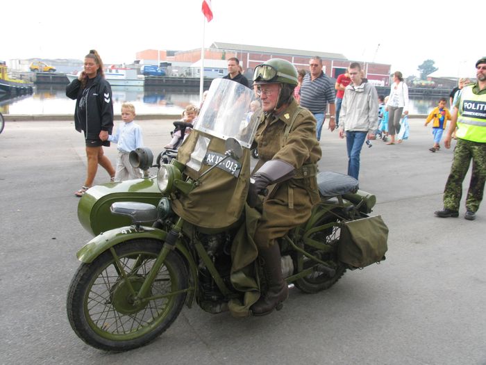 Privatejet Nimbus motorcykel, der har været anvendt som ordonnansmotorcykel ved hjemmeværnet.
Fotografiet er fra totalforsvares udstillingen på Skive Havn 2006